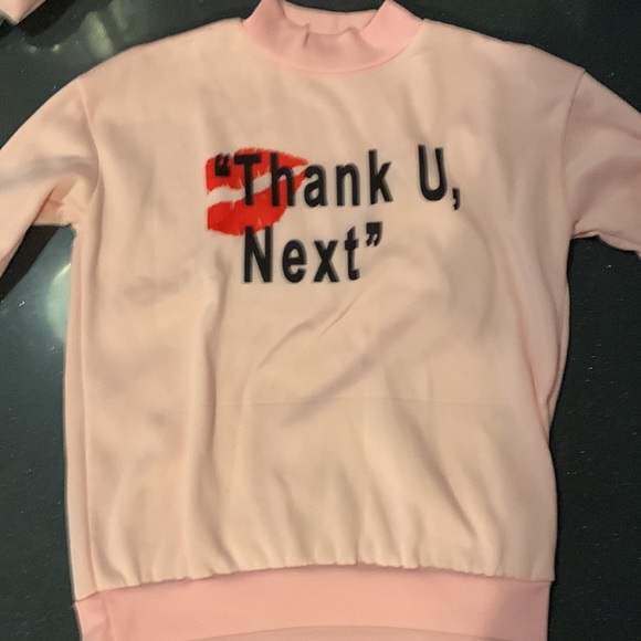 set of 3 ariana grande crewnecks - Picture 4 of 5